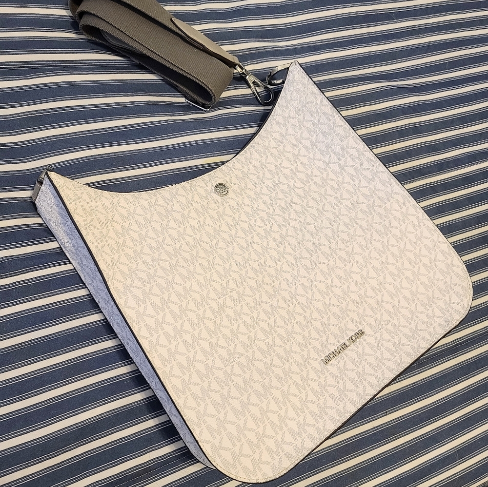 Michael Kors crossbody purse